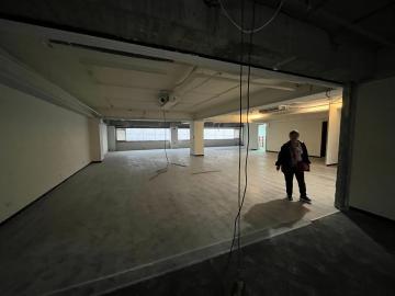 基隆路口近南京三民捷運明亮百坪商辦