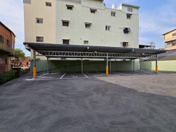 員鹿路停車場車位