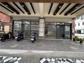 花蓮房仲推薦 2 租市中心雙店面無增建好申請營業登記好使用