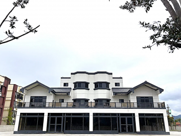 花蓮房仲推薦 2 地坪大氣派農舍32個停車位.會館.景觀餐廳.招待所首