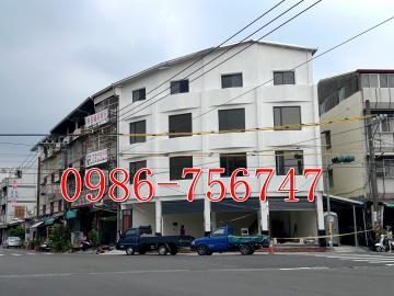 高雄法拍仲介 租三角窗店面 全棟翻新  透天三層