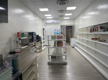 岡山省道中山北路一二樓黃金店面出租