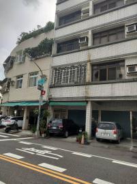輕軌C1籬仔內站臨路適合店面住家透天