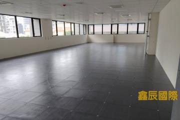 捷運站辦公大樓出租【06684】