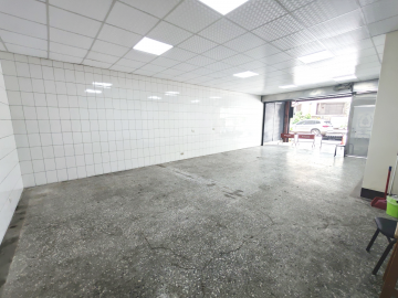 家樂福全聯旁顯眼寬店面-新莊店面